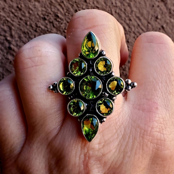 New Unique Peridot 925 Silver Statement Ring. - Picture 1 of 10